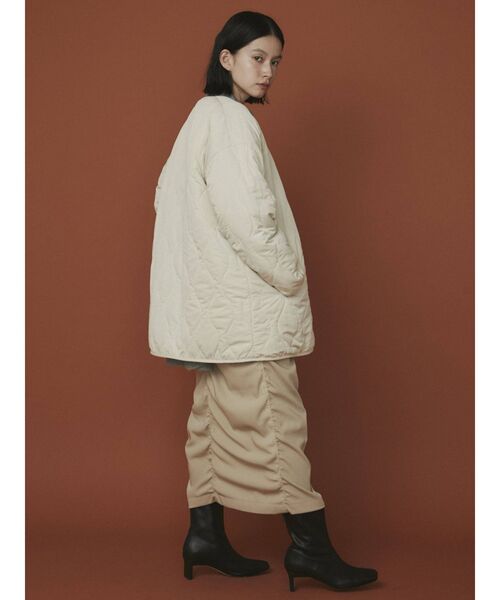 COTORICA（コトリカ）の「スリーブキルトリバーシブルボアブルゾン（ブルゾン・レディース・ブラック/アイボリー・FREE）」の8枚目の写真