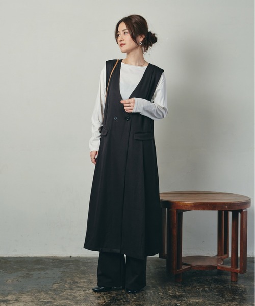 ECRIRE(エクリール)の「【陽コラボ】ダブルボタンジレジャンスカ(ジャンパースカート・レディース・ブラック/モカ・M/L)」の4枚目の写真