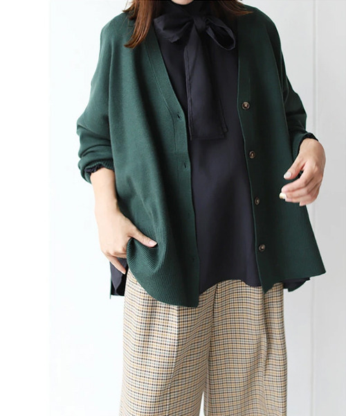 REAL CUBE(リアルキューブ)の「静電気防止リブポンチョカーディガン(カーディガン/ボレロ・レディース・グリーン/ブラウン/ブラック/ブルー/ピンク・FREE)」の3枚目の写真