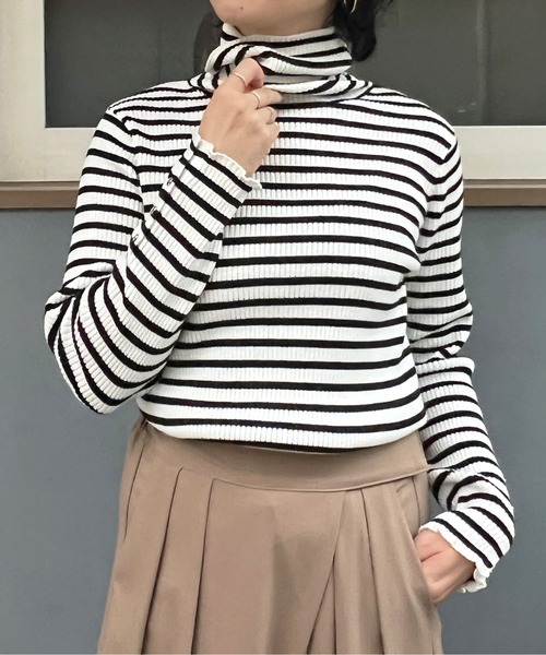 Chez toi(シェトワ)の「袖口ボタンリブタートルニット(ニット/セーター・レディース・オフホワイト/ブラック/ベージュ/アイボリー・FREE)」の16枚目の写真