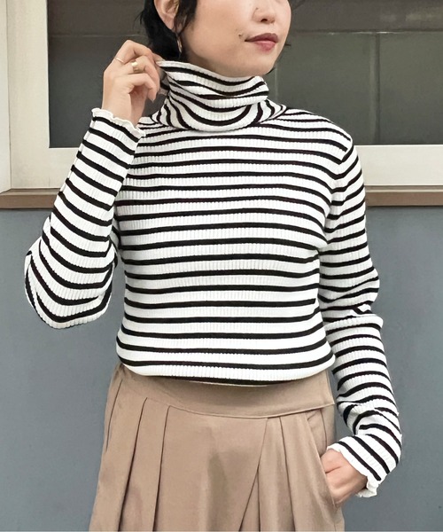 Chez toi(シェトワ)の「袖口ボタンリブタートルニット(ニット/セーター・レディース・オフホワイト/ブラック/ベージュ/アイボリー・FREE)」の5枚目の写真
