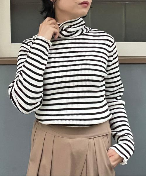 Chez toi(シェトワ)の「袖口ボタンリブタートルニット(ニット/セーター・レディース・オフホワイト/ブラック/ベージュ/アイボリー・FREE)」の10枚目の写真