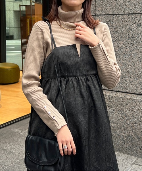 Chez toi(シェトワ)の「袖口ボタンリブタートルニット(ニット/セーター・レディース・オフホワイト/ブラック/ベージュ/アイボリー・FREE)」の15枚目の写真