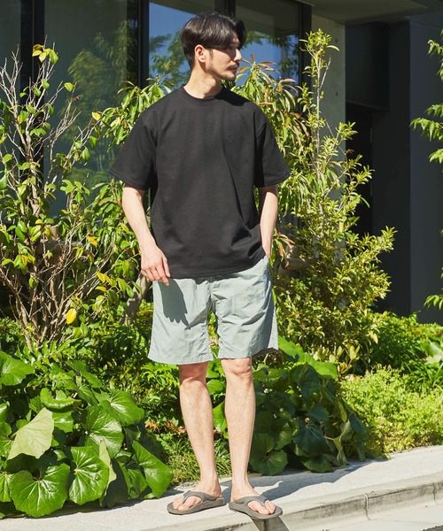 UNIVERSAL OVERALL（ユニバーサルオーバーオール）の「【UNIVERSAL OVERALL】別注 リラックスフィット 刺繍 ポンチ半袖Tシャツ（Tシャツ/カットソー・メンズ・ブラック/ホワイト/ネイビー/オートミール/チャコールグレー/ブルーグレー・MEDIUM/LARGE/X-LARGE）」の16枚目の写真