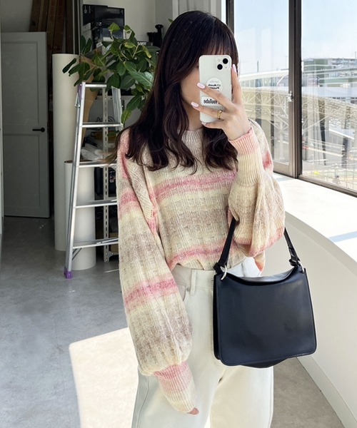 GeeRA(ジーラ)の「セットアップ対応グラデーションニットプルオーバー(ニット/セーター・レディース・ベージュ/ピンク/グリーン・SMALL/MEDIUM/LARGE/X-LARGE)」の2枚目の写真
