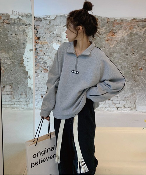 meJane（ミージェーン）の「バイカラーラインハーフジップアップ裏起毛スウェットトレーナー（スウェット・レディース・ホワイト/ブラック/グレイッシュベージュ/グレー・FREE）」の11枚目の写真