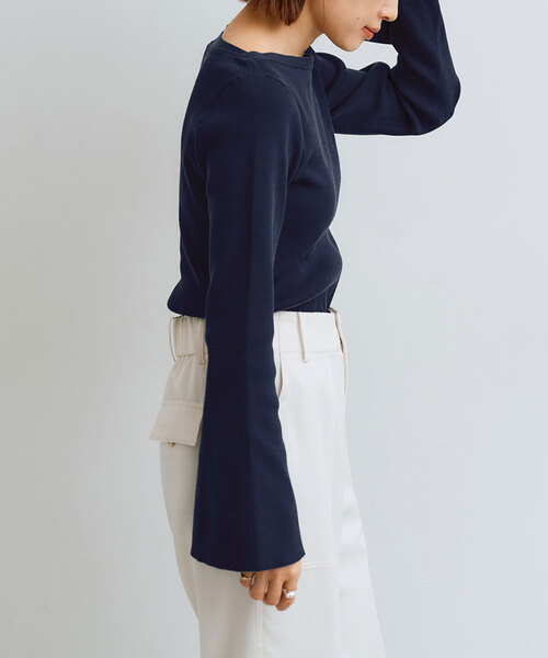 IENA（イエナ）の「2X2リブボートネックプルオーバー（ニット/セーター・レディース・アイボリー/ライトグリーン/ネイビー・FREE）」の10枚目の写真