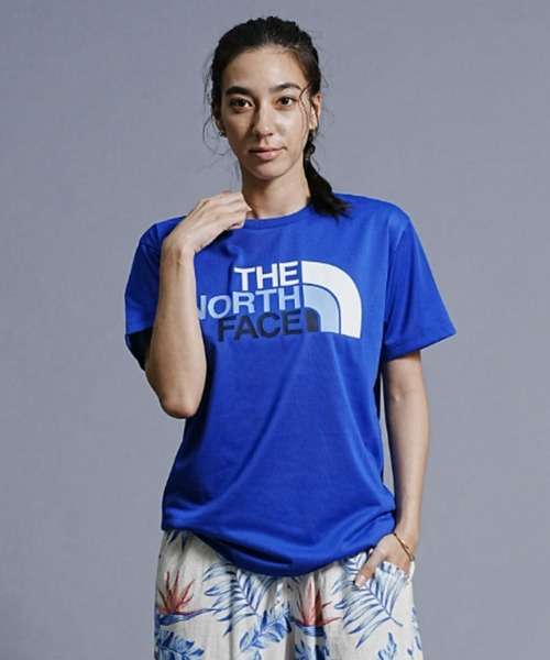 THE NORTH FACE(ザノースフェイス)の「THE NORTH FACE/ザ・ノース・フェイス フロントロゴ/ショートスリーブ/カラフルロゴTシャツ NTW32353(Tシャツ/カットソー・レディース・ホワイト/ベージュ/ブラック/ブルー/オレンジ・XL/L)」の5枚目の写真