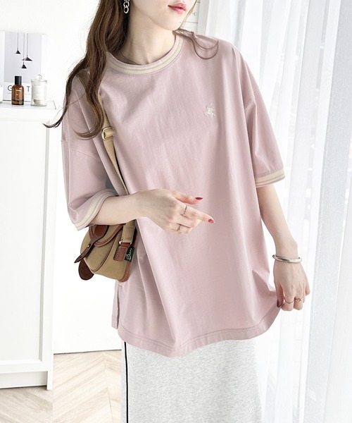 Java（ジャバ）の「《JaVa ジャバコラボ》夏に大活躍！大人のこなれカジュアル。綿100%シルケット 配色刺繍 オーバーサイズ シンプル半袖Tシャツ（Tシャツ/カットソー・レディース・オフホワイト/アイボリー/グレイッシュベージュ/ネイビー/グリーン/ブラック/ホワイト×ブラック/ブルー/ピンク・MEDIUM/LARGE/SMALL/X-LARGE）」の21枚目の写真