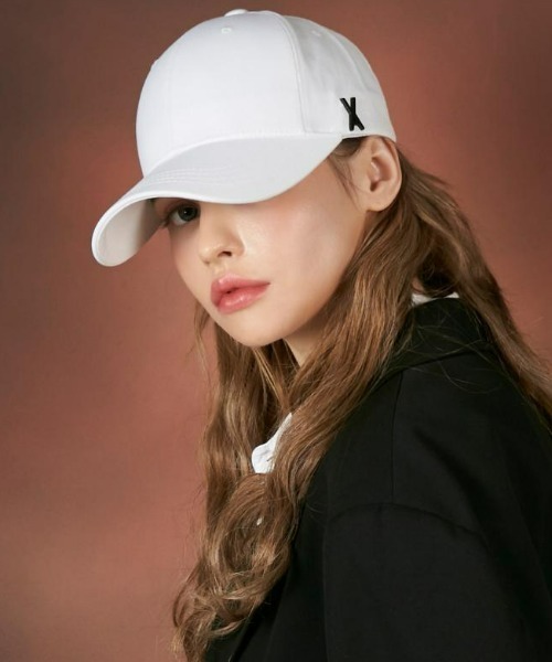 VARZAR(バザール)の「VARZAR(バザール)/Matte stud over fit ball cap black/マットスタッズ オーバーフィット ベースボール キャップ(キャップ・レディース・ブラック/ホワイト・FREE)」の5枚目の写真
