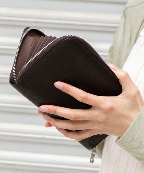 QUEENHEAD（クイーンヘッド）の「スキミング防止 レザー通帳ケース（パスポートケース・レディース・ゴールド/ミント/モカ/コーラルピンク/ダークブラウン/ブラウン/スモークピンク/グレイッシュベージュ/アイボリー/ブラック/グレー/グレイッシュブルー・FREE）」の6枚目の写真