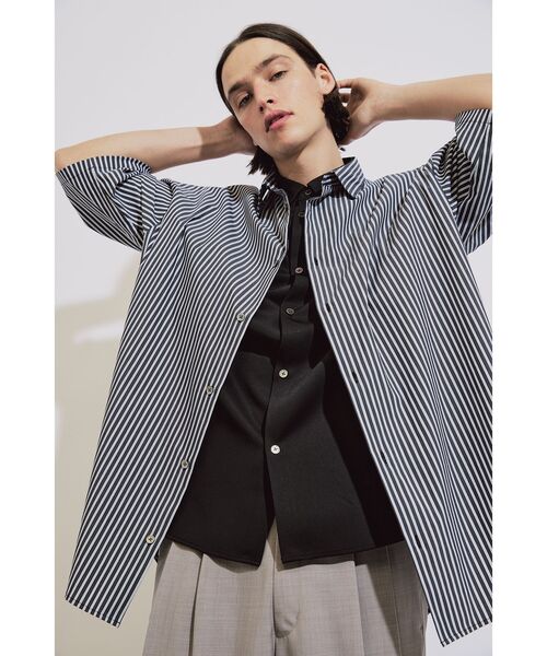 tk.TAKEO KIKUCHI（ティーケータケオキクチ）の「◆レイヤードストライプシャツ（シャツ/ブラウス・メンズ・ブラック系2/ブルー系7・02/03）」の2枚目の写真