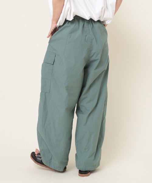 RNA-N（アールエヌエーエヌ）の「R4095 ハイカウントダンプカーゴパンツ（カーゴパンツ・レディース・ブルー/オレンジ/グリーン・MEDIUM）」の4枚目の写真