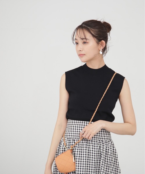 N.（N. Natural Beauty Basic）（エヌエヌナチュラルビューティーベーシック）の「◆総針ボトルネックノースリーブニット（ニット/セーター・レディース・ブラック/オレンジ/ブルー/オフホワイト/チョコ・MEDIUM）」の7枚目の写真