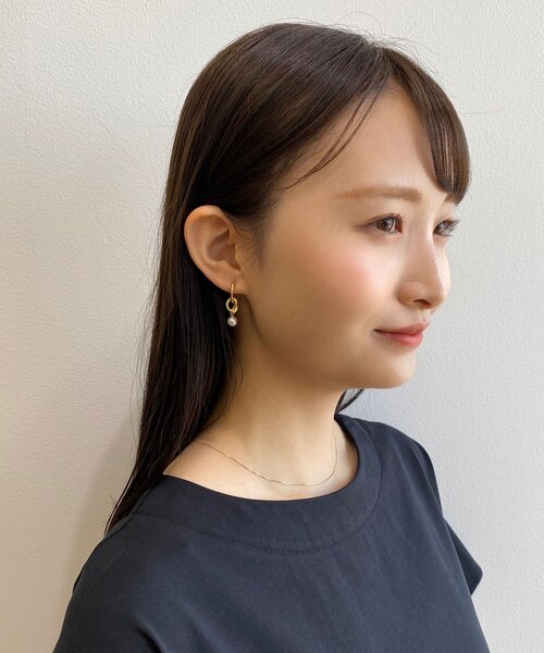 OPAQUE.CLIP（オペークドットクリップ）の「◆結びメタルフェイクパール付ピアス（ピアス（両耳用）・レディース・ホワイト系3・00）」の7枚目の写真