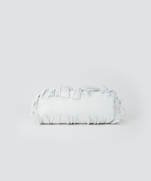 PELLICO(ペリーコ)の「ANELLI CESTO MINI FRINGE バッグ WHITE(クラッチバッグ・レディース・ホワイト・FREE)」の3枚目の写真