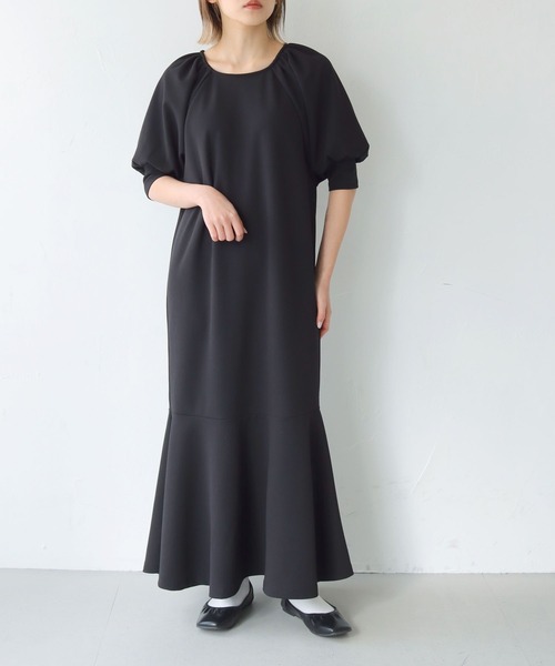 vingtrois（バントロア）の「【Vingtrois】カットジョーゼットマーメイドワンピース（ワンピース・レディース・ブラック/マスタード/ブルー・M）」の2枚目の写真