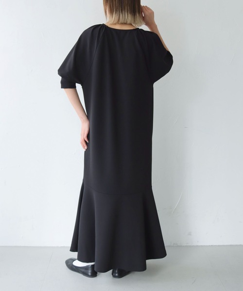 vingtrois（バントロア）の「【Vingtrois】カットジョーゼットマーメイドワンピース（ワンピース・レディース・ブラック/マスタード/ブルー・M）」の10枚目の写真