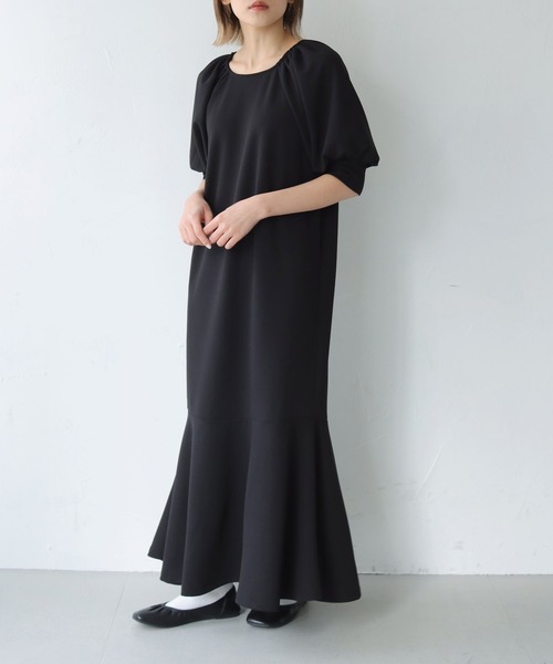 vingtrois（バントロア）の「【Vingtrois】カットジョーゼットマーメイドワンピース（ワンピース・レディース・ブラック/マスタード/ブルー・M）」の7枚目の写真