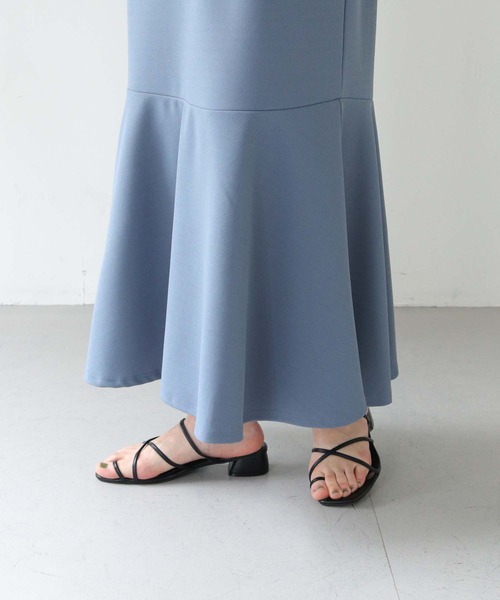 vingtrois（バントロア）の「【Vingtrois】カットジョーゼットマーメイドワンピース（ワンピース・レディース・ブラック/マスタード/ブルー・M）」の9枚目の写真