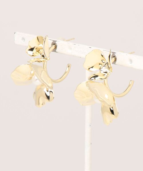 My shawty(マイシャウティー)の「flower motif pierce(ピアス(両耳用)・レディース・ゴールド・FREE)」の2枚目の写真