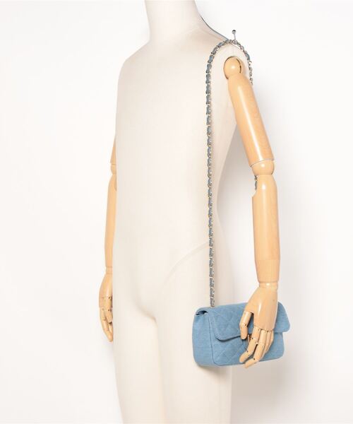 AULENTTI（オウレンティ）の「【AULENTTI/ｵｳﾚﾝﾃｨ】デニム調キルティングチェーンBAG（ショルダーバッグ・レディース・ブルー系その他・FREE）」の5枚目の写真