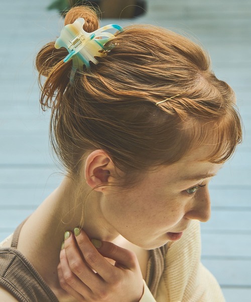 Crisp（クリスプ）の「ニュアンスバンスクリップ（バレッタ/ヘアクリップ・レディース・ブルー/ピンク/ミックスグレー・FREE）」の8枚目の写真