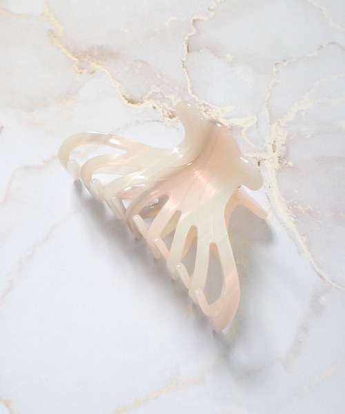 Crisp（クリスプ）の「ニュアンスバンスクリップ（バレッタ/ヘアクリップ・レディース・ブルー/ピンク/ミックスグレー・FREE）」の4枚目の写真