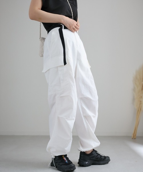 ap retro（アプレトロ）の「カーゴパンツ　ベルト付き（カーゴパンツ・レディース・オフホワイト/カーキ/ブラック・FREE）」の19枚目の写真