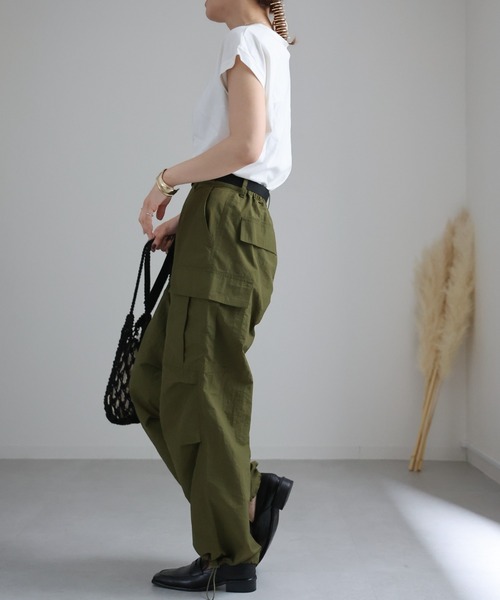 ap retro（アプレトロ）の「カーゴパンツ　ベルト付き（カーゴパンツ・レディース・オフホワイト/カーキ/ブラック・FREE）」の6枚目の写真