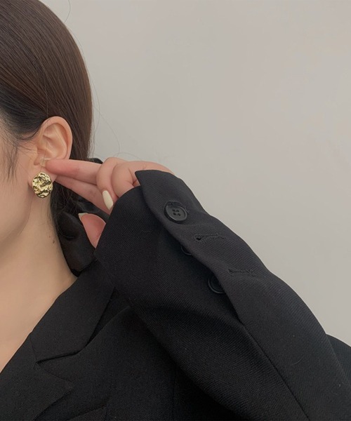 LYEON（リヨン）の「プレートピアス（ピアス（両耳用）・レディース・シルバー/ゴールド・FREE）」の4枚目の写真