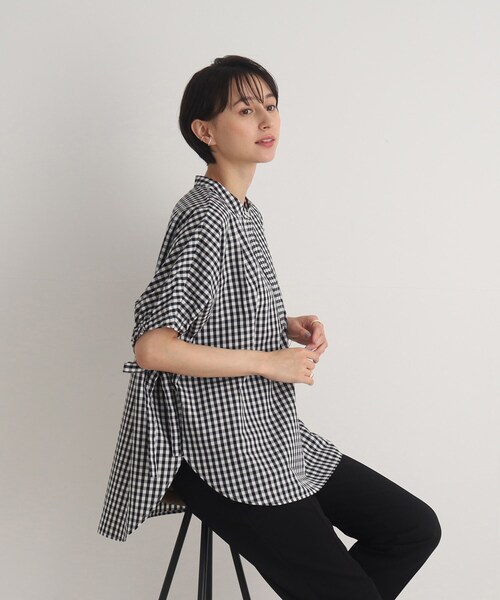 DRESKIP(ドレスキップ)の「◆コーデの主役!袖リボン バンドカラービッグシャツ(シャツ/ブラウス・レディース・オフホワイト/ネイビー系2/パープル系2/ブラック系1・00)」の3枚目の写真