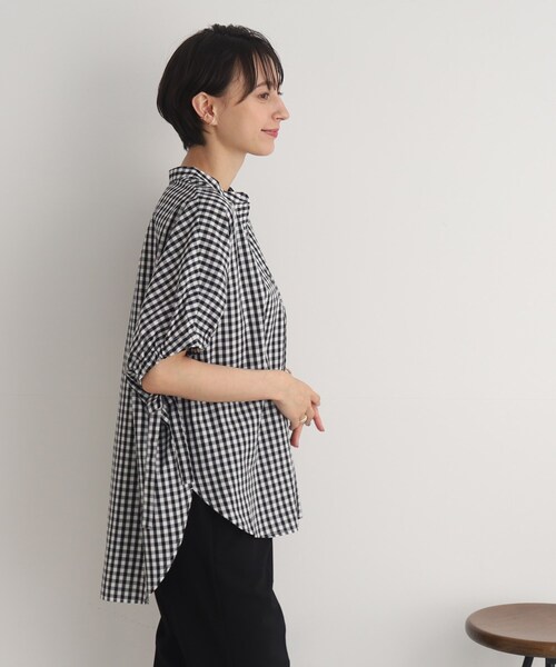 DRESKIP(ドレスキップ)の「◆コーデの主役!袖リボン バンドカラービッグシャツ(シャツ/ブラウス・レディース・オフホワイト/ネイビー系2/パープル系2/ブラック系1・00)」の15枚目の写真