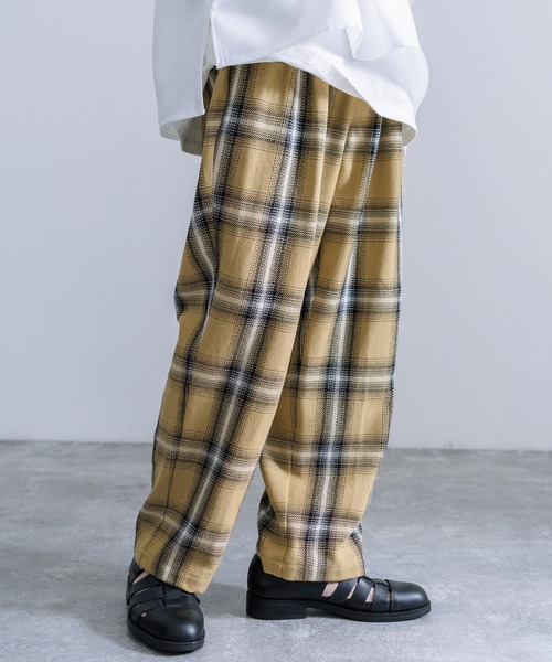Audience（オーディエンス）の「Upscape Audience 日本製/国産 10/2 ヘビーツイル オンブレチェック 2タック ワイド イージーパンツ AUD3559（その他パンツ・メンズ・レッド/ブラック/キャメル・L/XL/M）」の3枚目の写真