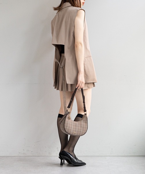 Chico（チコ）の「パイピングホーボーショルダーバッグ（ショルダーバッグ・レディース・ベージュ系その他2/グレー系その他2/ベージュ・FREE）」の18枚目の写真