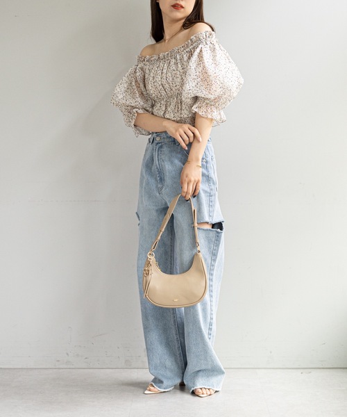 Chico（チコ）の「パイピングホーボーショルダーバッグ（ショルダーバッグ・レディース・ベージュ系その他2/グレー系その他2/ベージュ・FREE）」の11枚目の写真