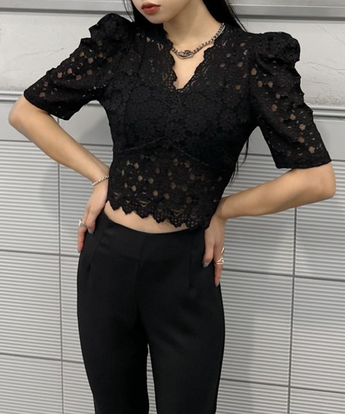 LVEU.(ラブユ.)の「Puff shoulder short sleeve lace tops / パフショルダーショートスリーブレーストップス(Tシャツ/カットソー・レディース・ブラック/ホワイト・FREE)」の9枚目の写真