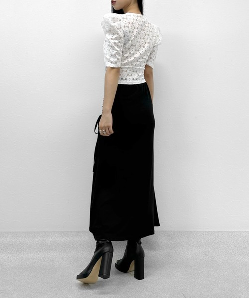 LVEU.(ラブユ.)の「Puff shoulder short sleeve lace tops / パフショルダーショートスリーブレーストップス(Tシャツ/カットソー・レディース・ブラック/ホワイト・FREE)」の8枚目の写真