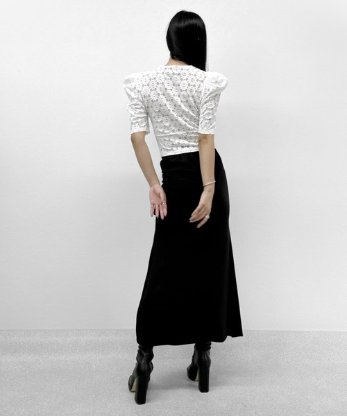 LVEU.(ラブユ.)の「Puff shoulder short sleeve lace tops / パフショルダーショートスリーブレーストップス(Tシャツ/カットソー・レディース・ブラック/ホワイト・FREE)」の13枚目の写真