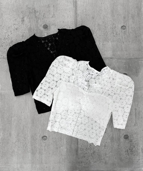 LVEU.(ラブユ.)の「Puff shoulder short sleeve lace tops / パフショルダーショートスリーブレーストップス(Tシャツ/カットソー・レディース・ブラック/ホワイト・FREE)」の7枚目の写真
