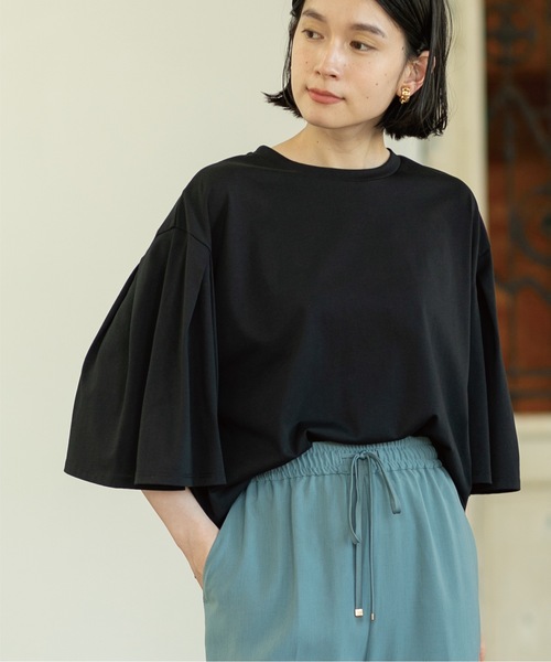 OPAQUE.CLIP(オペークドットクリップ)の「◆タックフレアスリーブカットソー/ショート丈【洗濯機洗い可】(Tシャツ/カットソー・レディース・ホワイト系/ブラック/チャコールグレー/キャメル・38/42/40)」の3枚目の写真