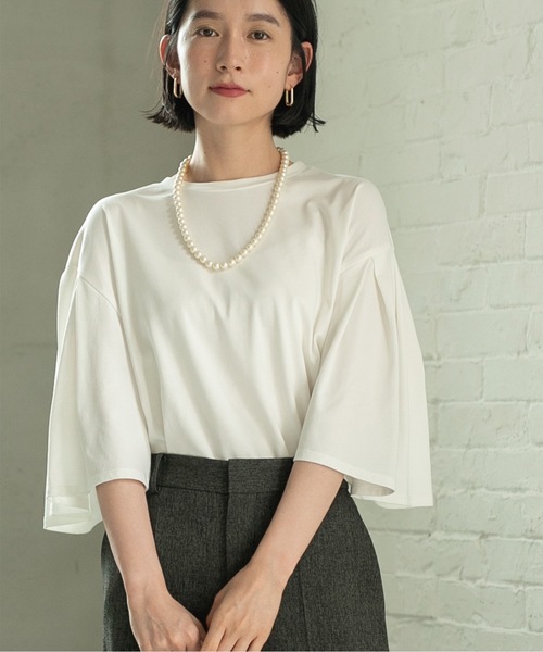 OPAQUE.CLIP(オペークドットクリップ)の「◆タックフレアスリーブカットソー/ショート丈【洗濯機洗い可】(Tシャツ/カットソー・レディース・ホワイト系/ブラック/チャコールグレー/キャメル・38/42/40)」の5枚目の写真