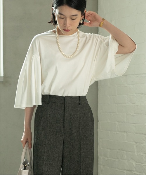 OPAQUE.CLIP(オペークドットクリップ)の「◆タックフレアスリーブカットソー/ショート丈【洗濯機洗い可】(Tシャツ/カットソー・レディース・ホワイト系/ブラック/チャコールグレー/キャメル・38/42/40)」の9枚目の写真