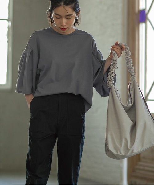 OPAQUE.CLIP(オペークドットクリップ)の「◆タックフレアスリーブカットソー/ショート丈【洗濯機洗い可】(Tシャツ/カットソー・レディース・ホワイト系/ブラック/チャコールグレー/キャメル・38/42/40)」の10枚目の写真