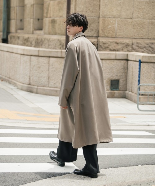 Rocky Monroe（ロッキーモンロー）の「オーバーサイズ ラグランスリーブバルカラーロングコート（ステンカラーコート・メンズ・ベージュ/チャコール/ブラック・M/L）」の17枚目の写真
