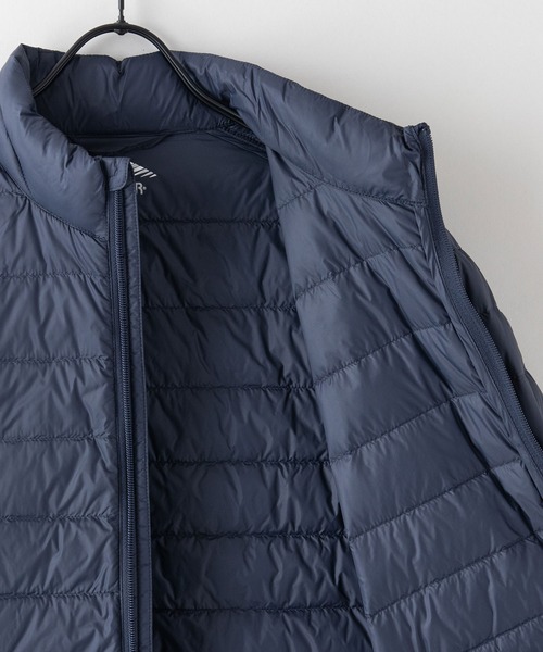 OUTDOOR PRODUCTS(アウトドアプロダクツ)の「【OUTDOOR PRODUCTS/アウトドアプロダクツ】スタンド軽量ダウンジャケット パッカブル仕様 洗濯可能 撥水 抗菌 防臭 静電防止 防風 透湿機能(ダウンジャケット/コート・メンズ・ブルー系その他/チャコールグレー/ブラック/カーキ・X-LARGE/MEDIUM/LARGE)」の14枚目の写真