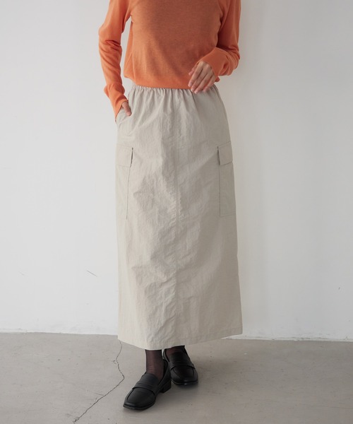 for/c（フォーシー）の「撥水ナイロンヴィンテージカーゴスカート【サスティナブル】（スカート・レディース・アイボリー/ベージュ/ブラック・L/S/M）」の7枚目の写真