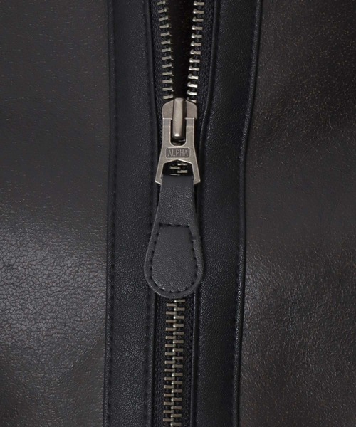 Alpha Industries（アルファインダストリーズ）の「ALPHA INDUSTRIES/アルファインダストリーズ B-3 FAKE MOUTON JACKET/オーバーサイズ フェイクムートンジャケット（ムートンコート・メンズ・ブラウン/ブラック・XL/L/M）」の13枚目の写真