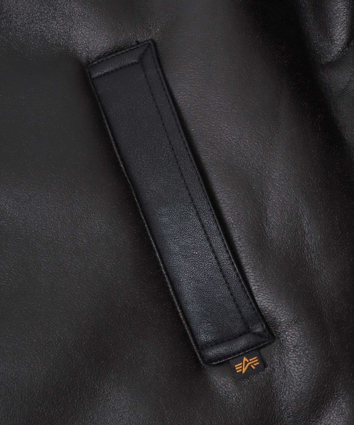 Alpha Industries（アルファインダストリーズ）の「ALPHA INDUSTRIES/アルファインダストリーズ B-3 FAKE MOUTON JACKET/オーバーサイズ フェイクムートンジャケット（ムートンコート・メンズ・ブラウン/ブラック・XL/L/M）」の14枚目の写真