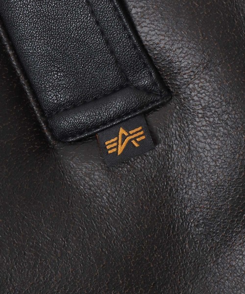 Alpha Industries（アルファインダストリーズ）の「ALPHA INDUSTRIES/アルファインダストリーズ B-3 FAKE MOUTON JACKET/オーバーサイズ フェイクムートンジャケット（ムートンコート・メンズ・ブラウン/ブラック・XL/L/M）」の15枚目の写真